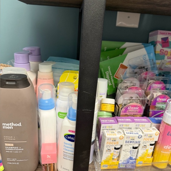 Health & Beauty - Unlisted - Shelf Pulls - Picture 7 of 16